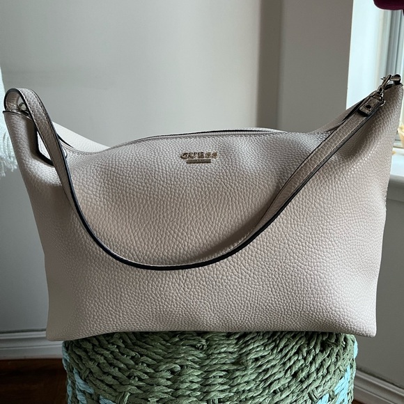 GUESS Pink Shoulder Embossed Faux leather Purse - Picture 1 of 11